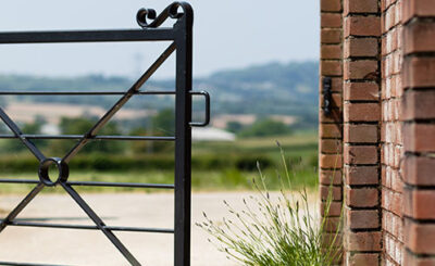 The Dorset Farm Estate Fencing | News - Timeless Appeal